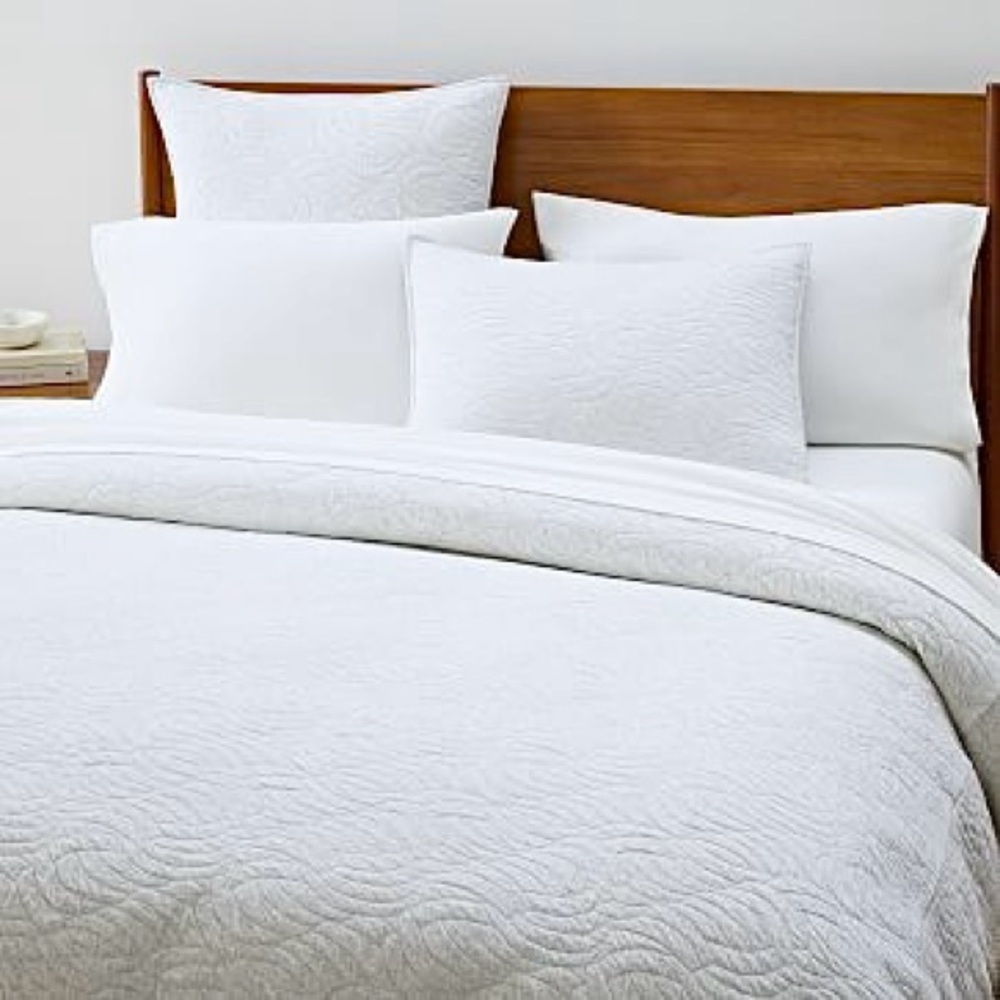 WEST ELM Cotton Cloud Jersey Wave Texture Duvet Cover in white